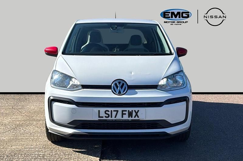 Used VW up! Beats 90 HP (66 kW) 2017 White Hatchback