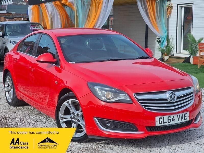 Used Vauxhall Insignia Edition 163 HP (119 kW) 2014 Red Hatchback