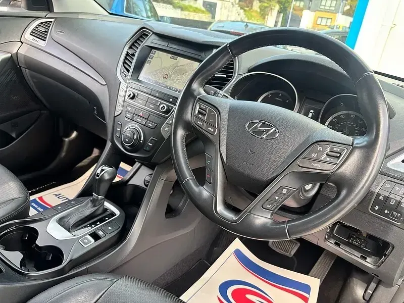 Used Hyundai Santa Fe Premium 200 HP (147 kW) 2016 Silver SUV