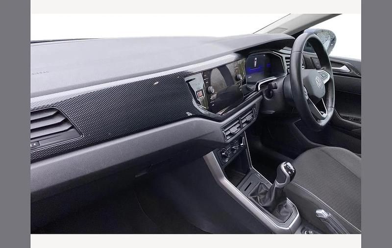 Used VW Taigo Life 95 HP (69 kW) 2022 Grey SUV