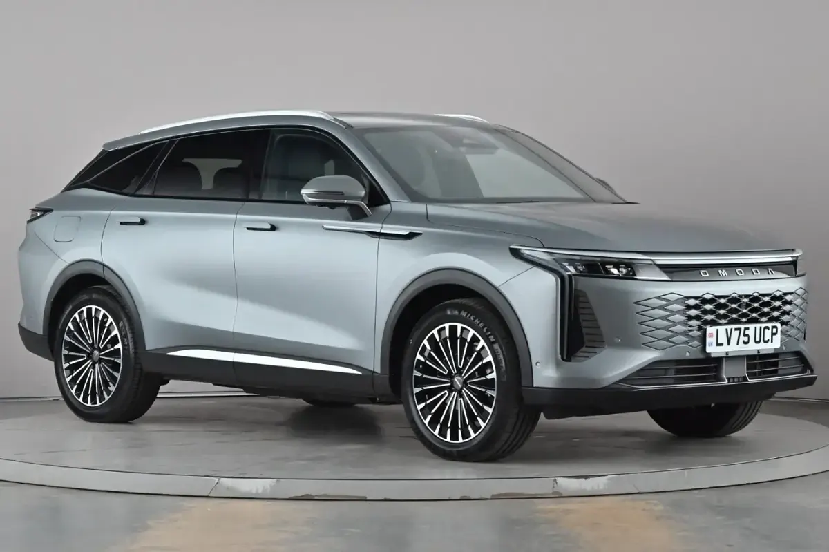 Used Omoda 9 537 HP (394 kW) 2025 SUV