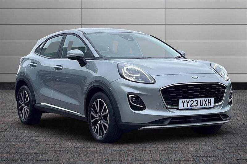 Solar silver Used 2023 Ford Puma Gen-E Titanium Hatchback | £17,930 (Fair price) - Image 1/2