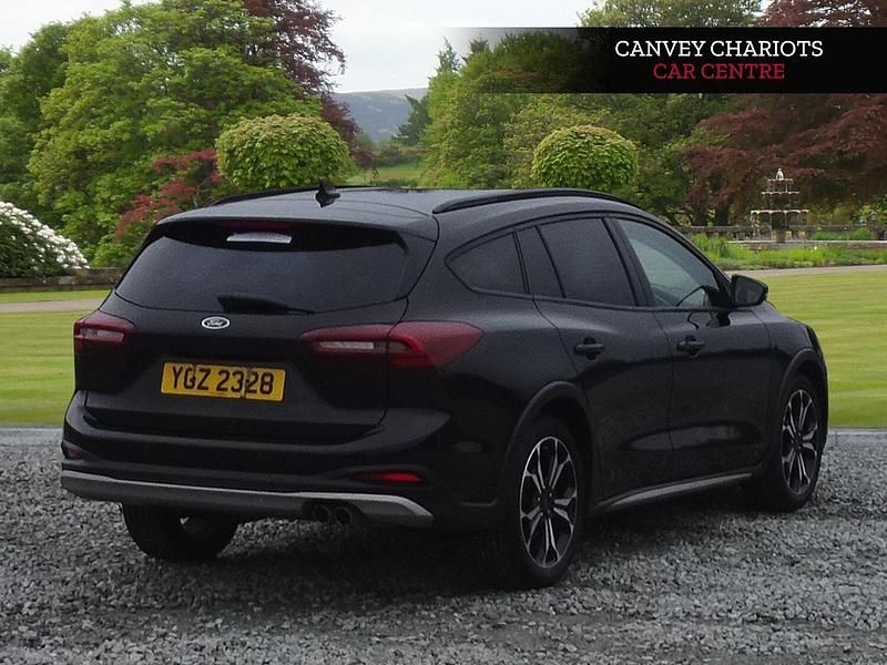 Used Ford Focus Active X 125 HP (91 kW) 2022 Black Estate