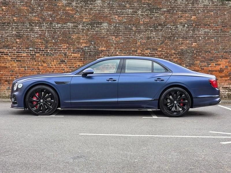 Used Bentley Flying Spur 635 HP (467 kW) 2022 Blue Sedan