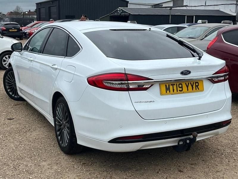 Used Ford Mondeo Titanium 150 HP (110 kW) 2019 White Hatchback