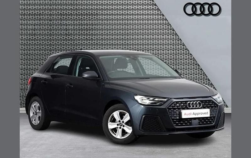 Used Audi A1 Design 94 HP (69 kW) 2021 Grey SUV