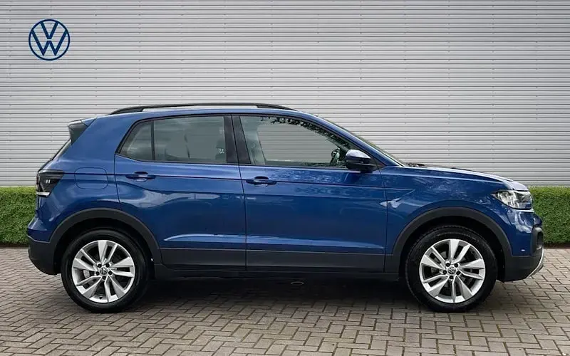 Begagnad VW T-Cross SE 95 HK (69 kW) 2023 Blå SUV