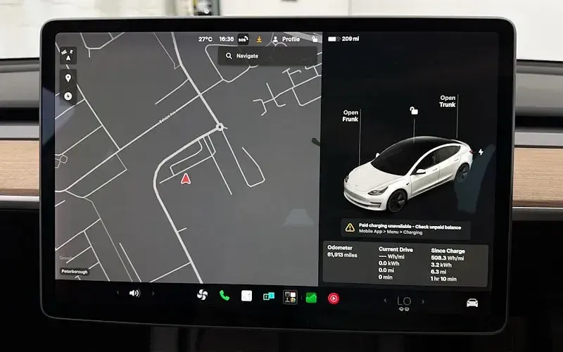 Used Tesla Model 3 Long Range AWD 366 kW (498 HP) 2021 White Sedan