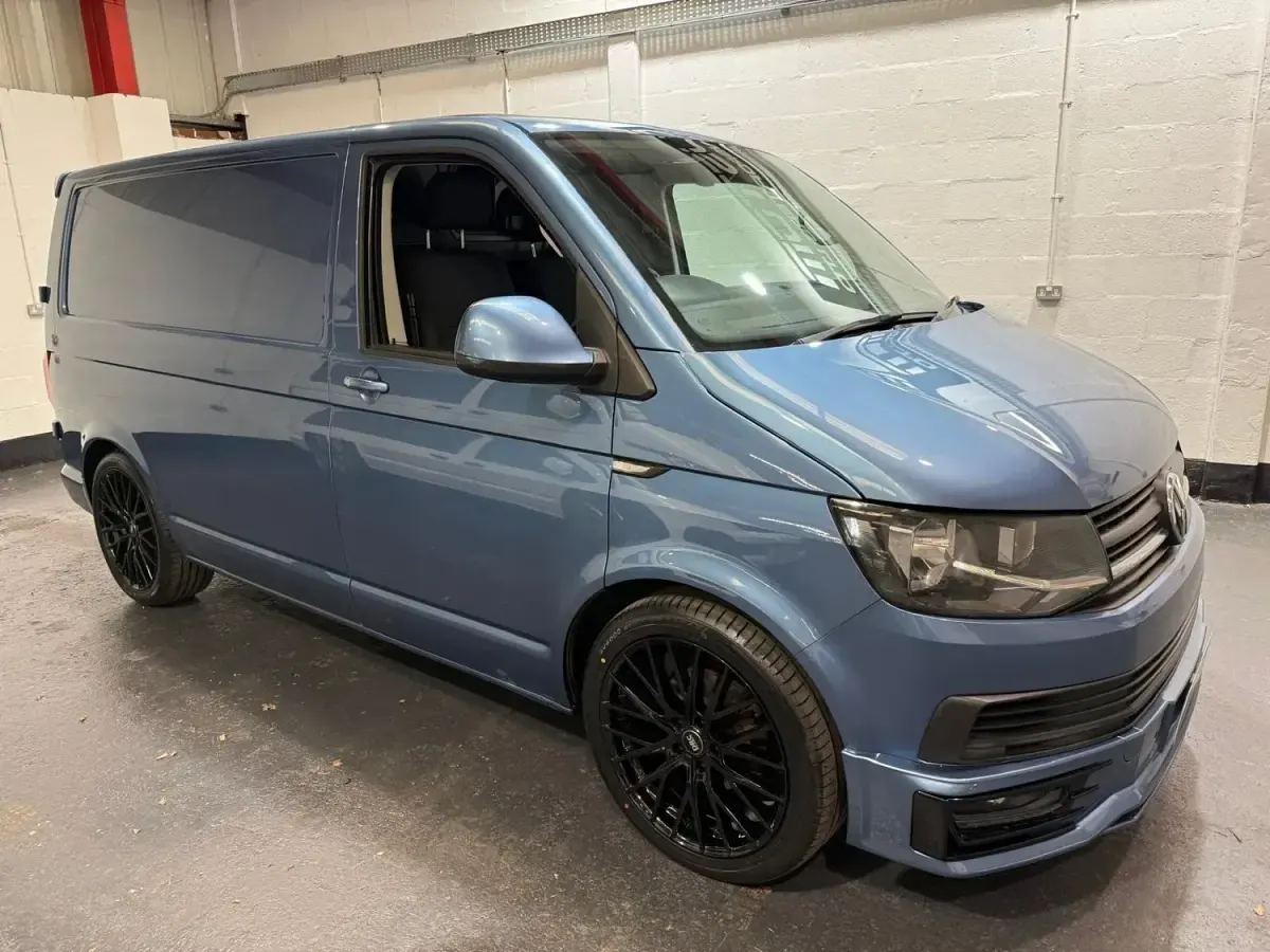 Usado VW Transporter Highline 140 HP (102 kW) 2015 Azul Van