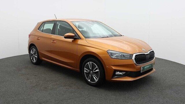 Phoenix orange metallic Used 2022 Skoda Fabia SE L Hatchback | £12,290 (Fair price) - Image 1/4