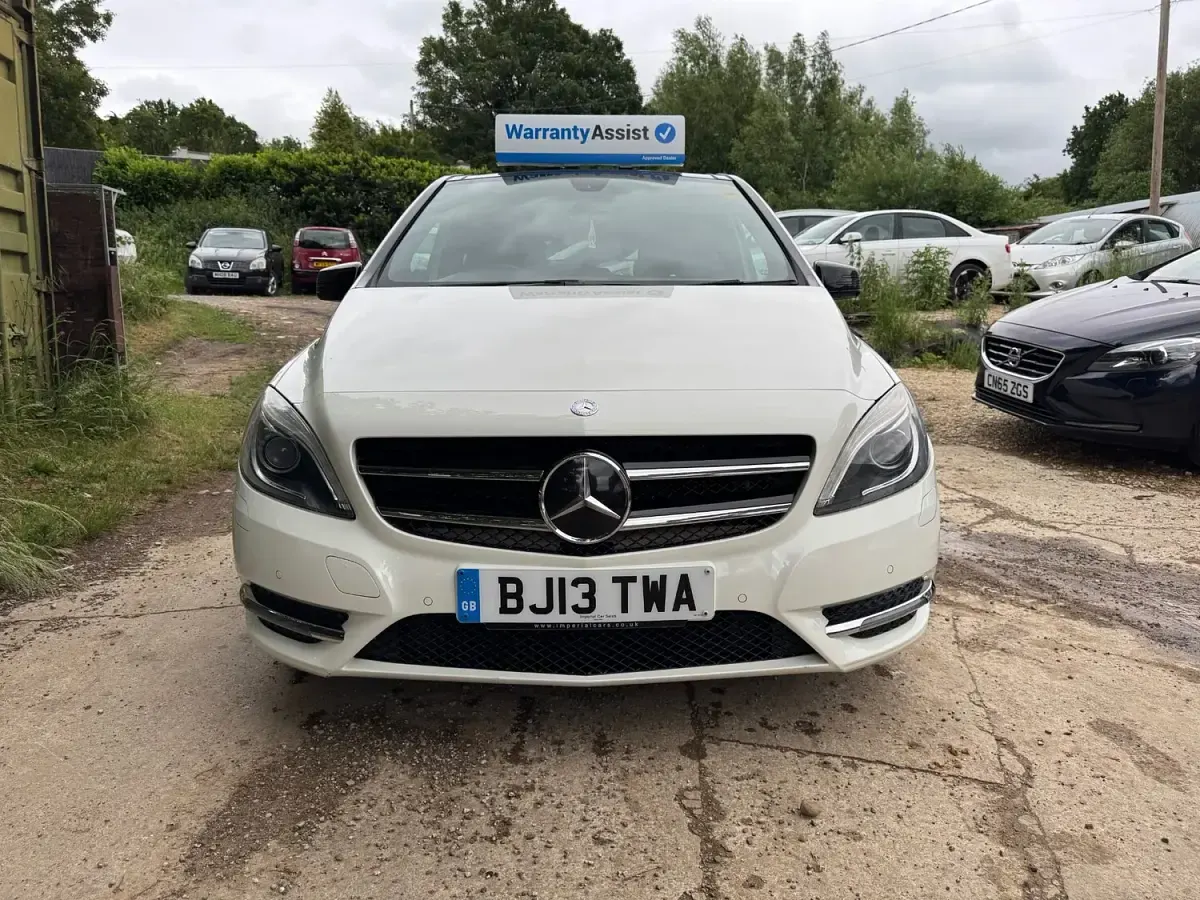 Used Mercedes B220 167 HP (122 kW) 2013 White Hatchback