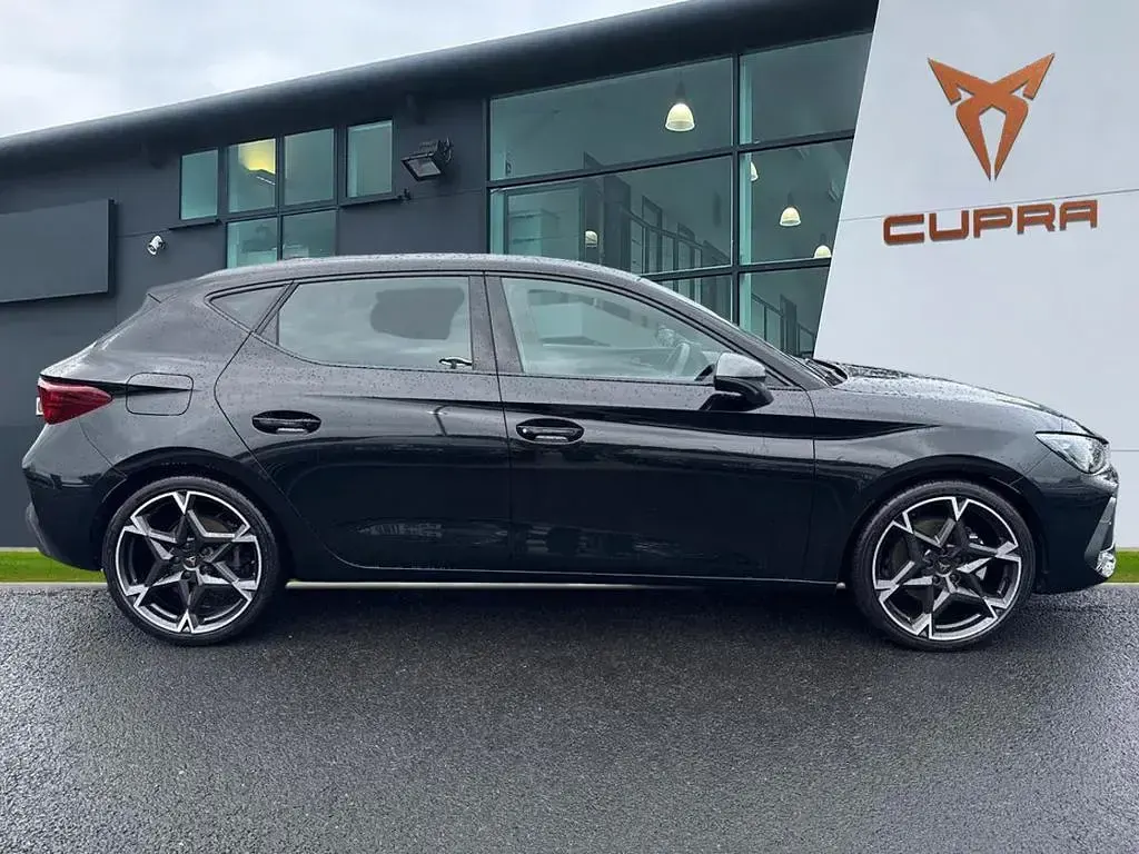 Used Cupra Leon 150 HP (110 kW) 2025 Black Hatchback