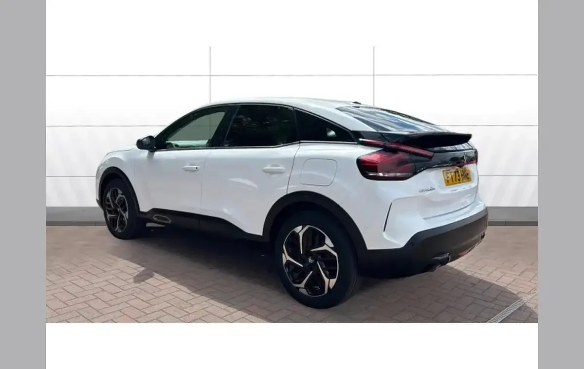 Used Citroën C4 PureTech 131 HP (96 kW) 2023 White SUV