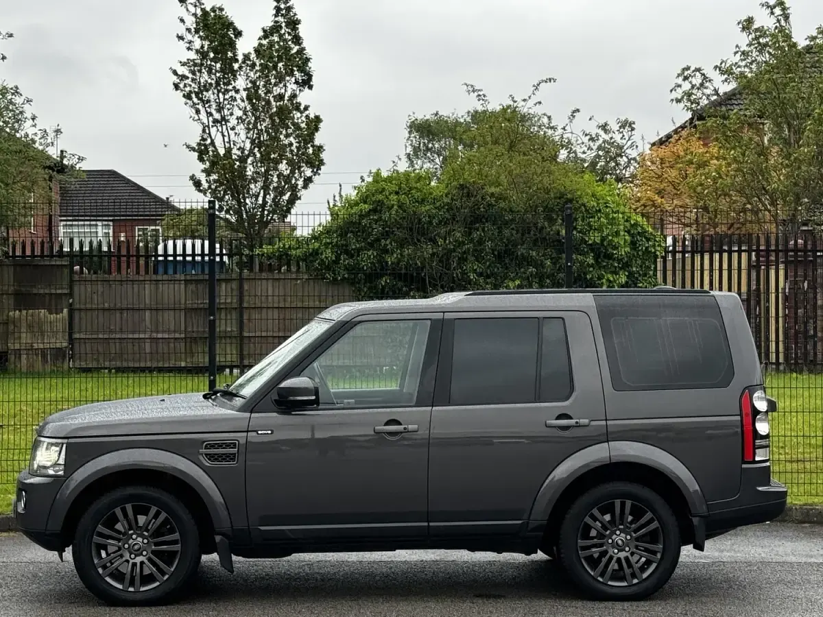 Used Land Rover Discovery 4 Graphite 2016 Grey SUV