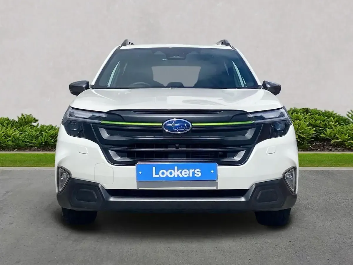 Used Subaru Forester 136 HP (100 kW) 2025 White SUV