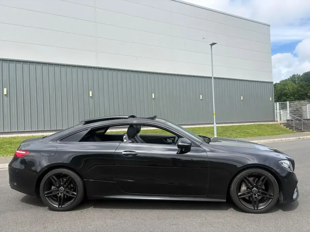 Used Mercedes E220 AMG Line Premium 194 HP (142 kW) 2017 Black Coupe