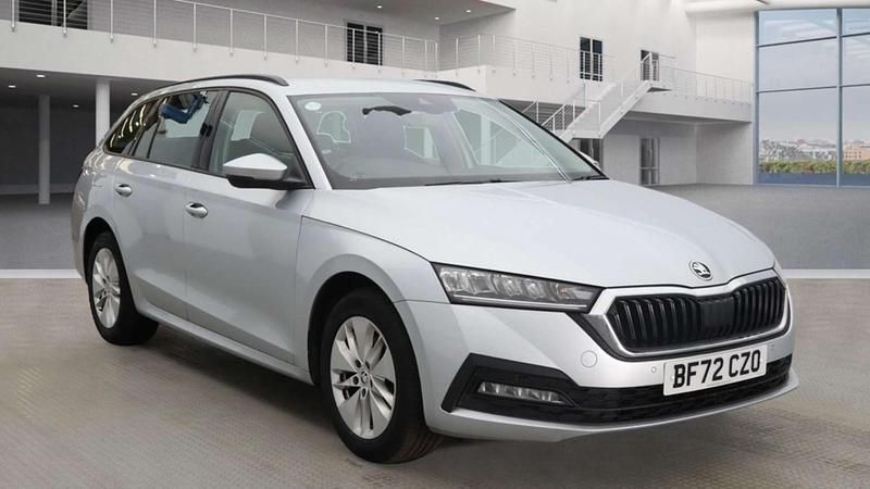Silver Used 2022 Skoda Octavia SE Technology Estate | £10,167 (Super price) - Image 1/4