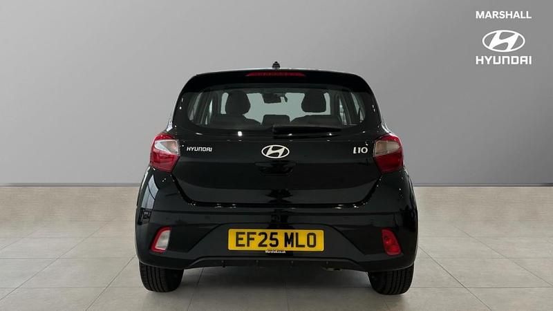 Used Hyundai i10 Advanced 63 HP (46 kW) 2025 Black Hatchback
