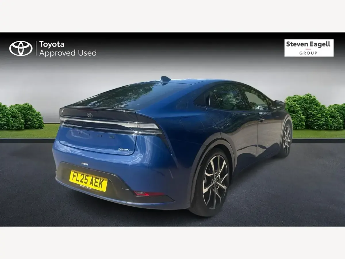 Used Toyota Prius 2025 Blue Hatchback
