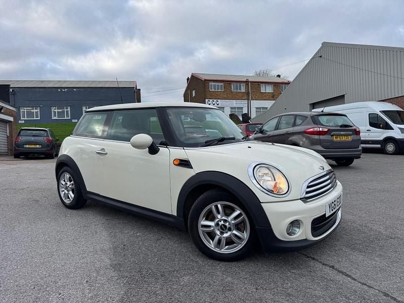 White Used 2011 Mini ONE Hatch Hatchback | £2,295 (Fair price) - Image 1/4