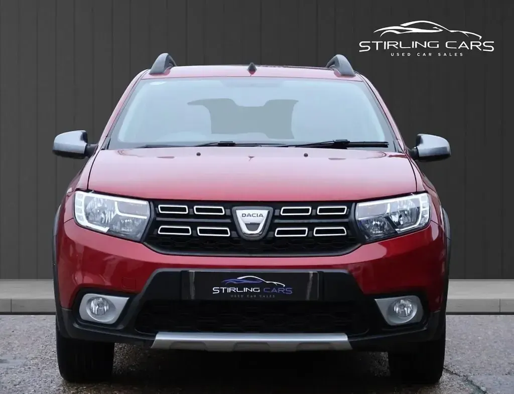Usado Dacia Sandero Comfort 100 HP (73 kW) 2021 Vermelho Citadino