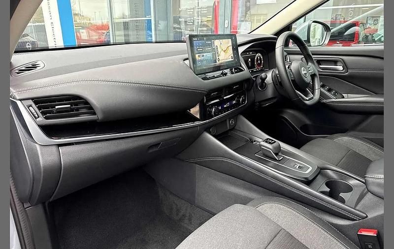 Used Nissan Qashqai N-Connecta 155 HP (114 kW) 2023 Grey SUV