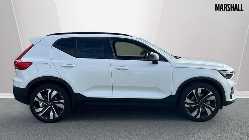 Used Volvo XC40 Ultra 197 HP (144 kW) 2025 White SUV