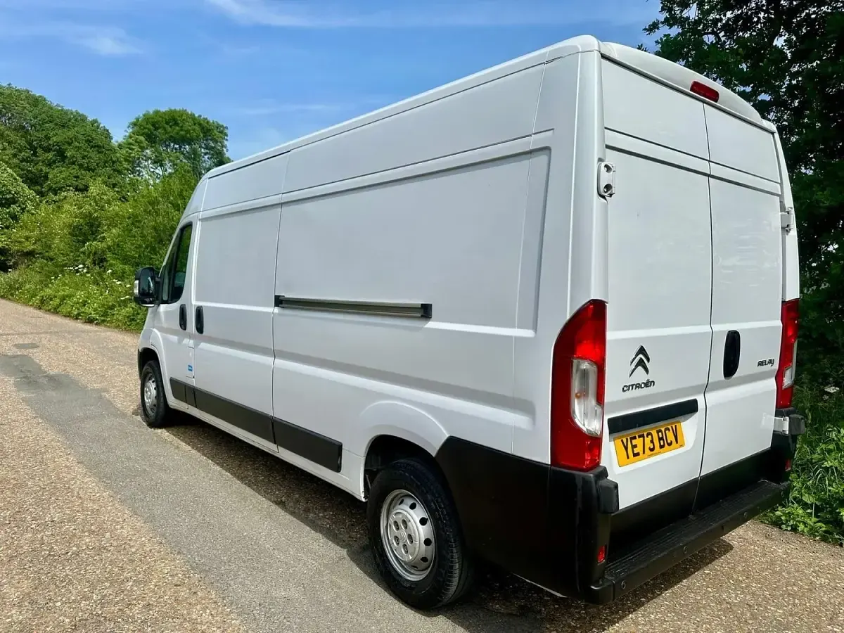 Used Citroën Relay 140 HP (102 kW) 2023 White Van