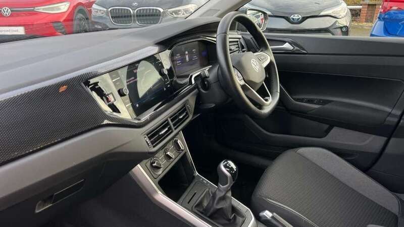 Used VW Polo Life 95 HP (69 kW) 2022 Smokey grey metallic  Hatchback