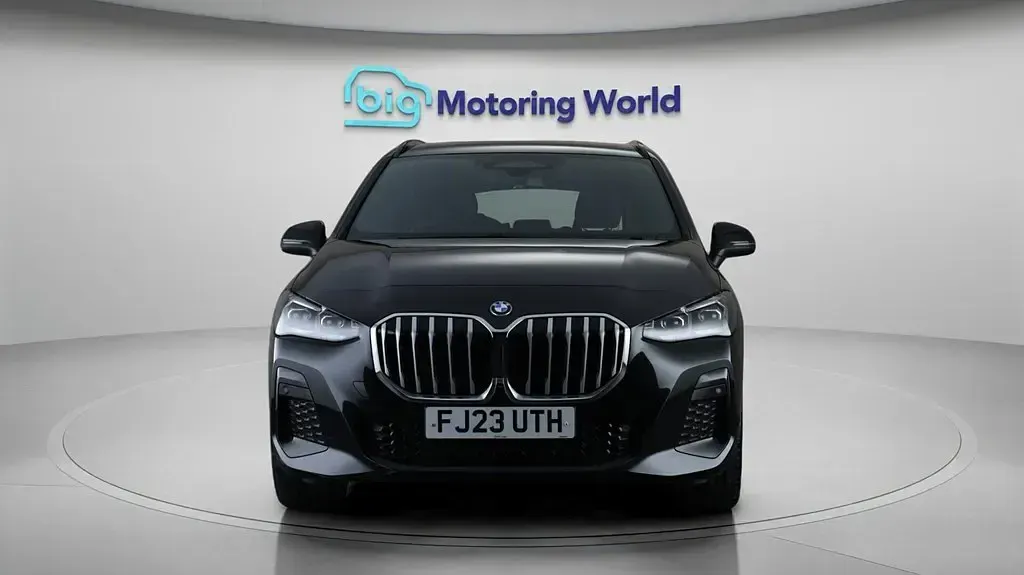Usado BMW 225 M Sport 245 HP (180 kW) 2023 Preto Monovolume