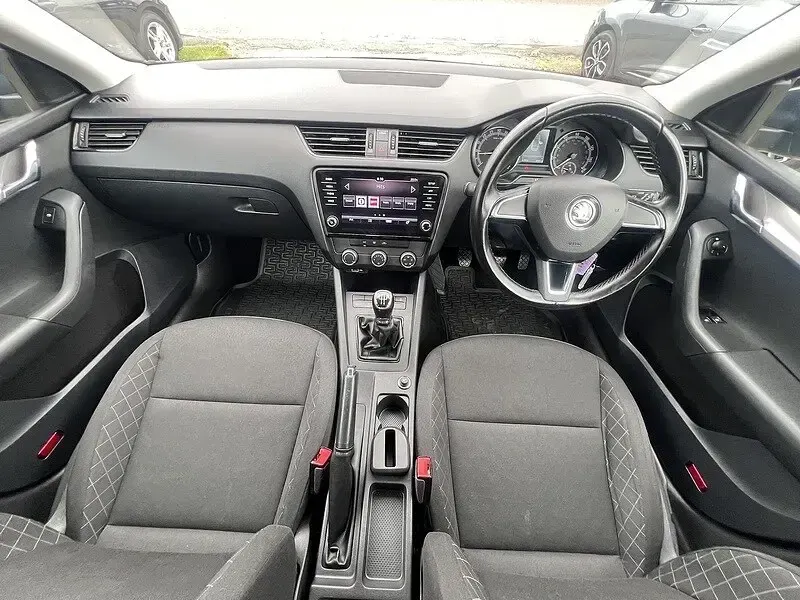 Used Skoda Octavia 113 HP (83 kW) 2019 Grey Estate