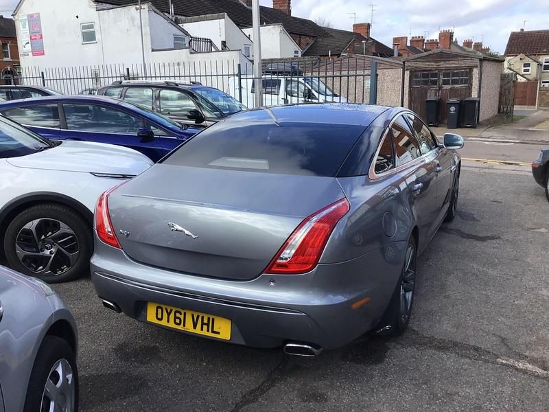 Used Jaguar XJ Premium Luxury 275 HP (202 kW) 2011 Grey Sedan