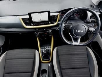 Used Kia Stonic 99 HP (72 kW) 2023 Grey SUV