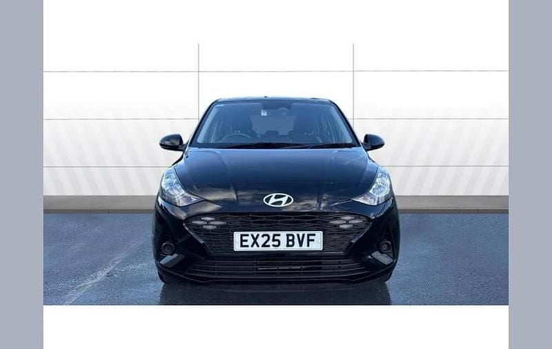 Used Hyundai i10 Advanced 63 HP (46 kW) 2025 Black Hatchback