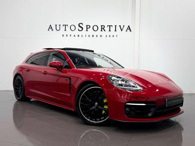 Used Porsche Panamera Platinum Edition 456 HP (335 kW) 2023 Red Estate