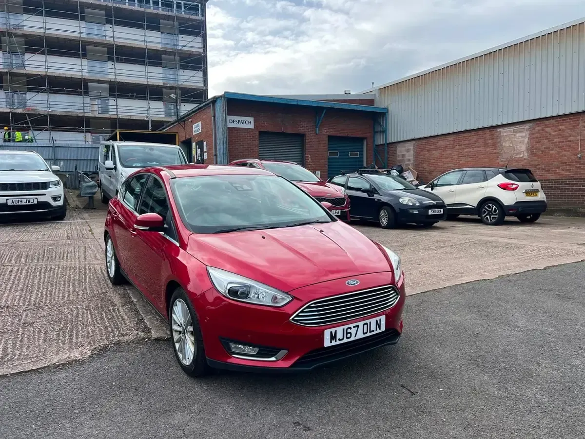 Used Ford Focus Titanium X 125 HP (91 kW) 2017 Red Hatchback