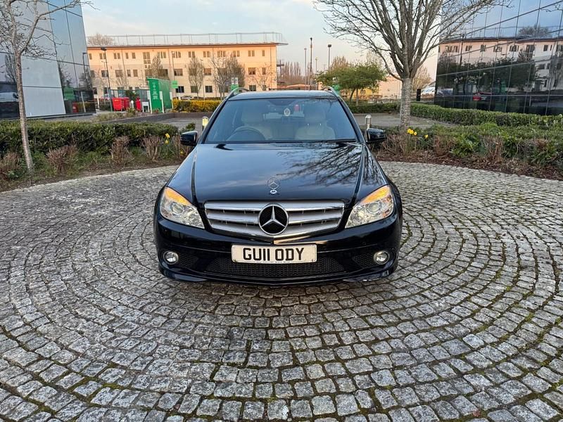 Usado Mercedes C200 2011 Preto Carrinha