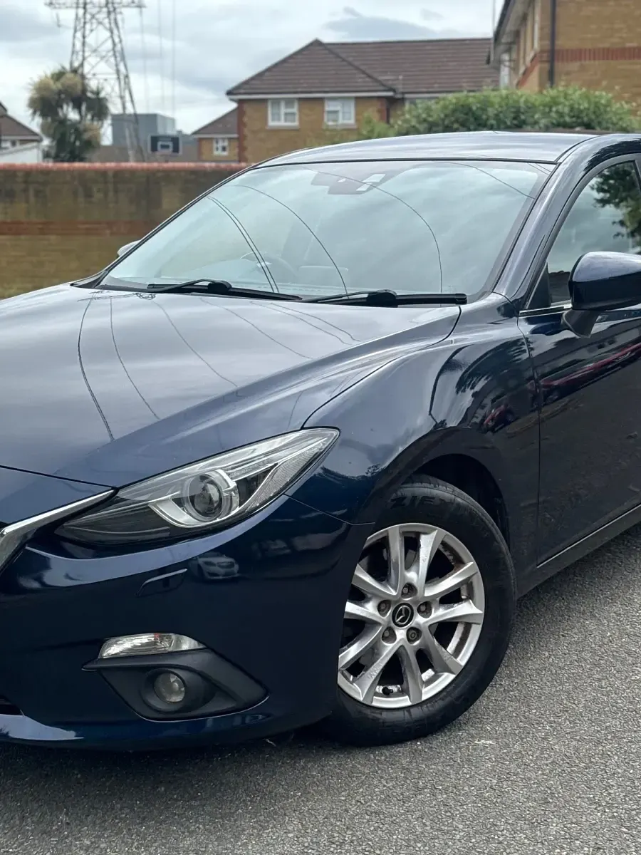 Used Mazda 3 165 HP (121 kW) 2015 Blue Hatchback