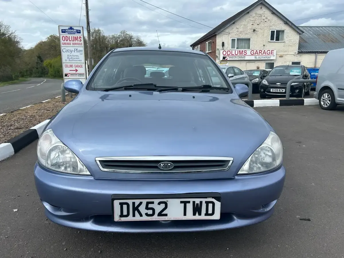 Used Kia Rio LX 82 HP (60 kW) 2002 Blue Hatchback
