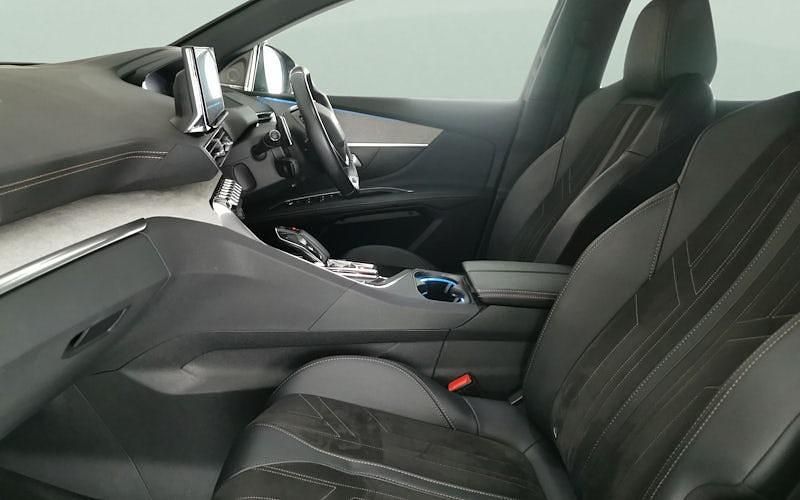 Used Peugeot 3008 Premium 224 HP (164 kW) 2022 Estate