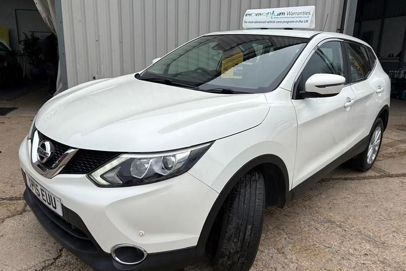 Used Nissan Qashqai Acenta 2015 White SUV