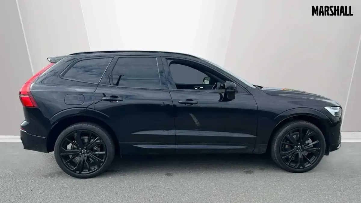 Used Volvo XC60 Plus 350 HP (257 kW) 2026 Metallic  onyx black SUV