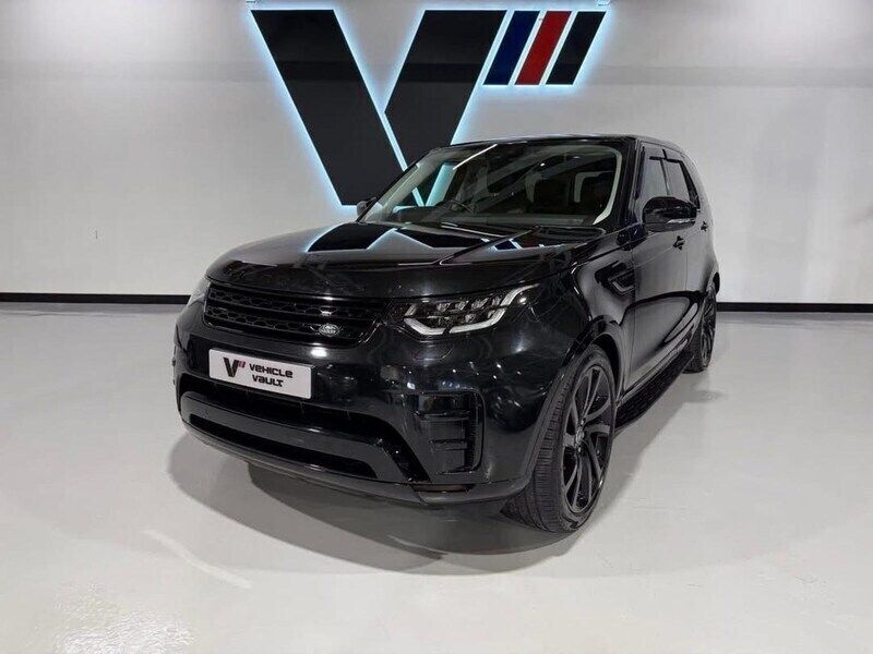 Black Used 2017 Land Rover Discovery 5 SE SUV | £18,000 (Fair price) - Image 1/4