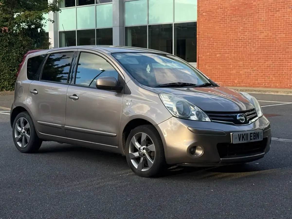 Used Nissan Note N-TEC 86 HP (63 kW) 2011 Beige Hatchback