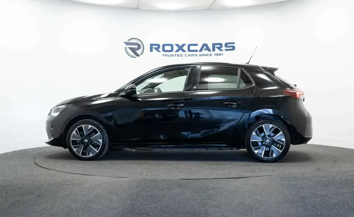 Usado Vauxhall Corsa-e SRi 100 kW (136 HP) 2021 Preto Citadino