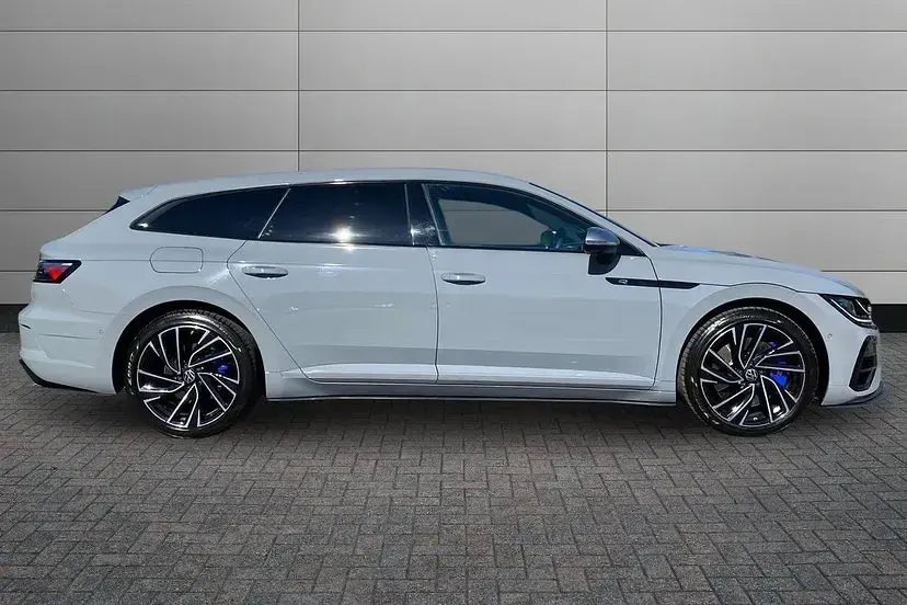 Used VW Arteon R 320 HP (235 kW) 2023 Moonstone grey Estate