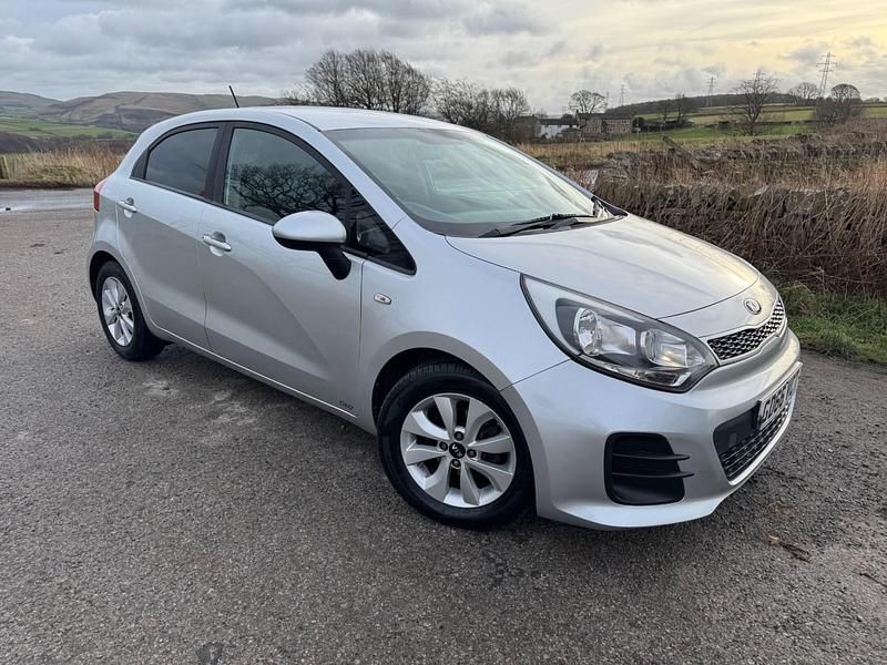 Silver Used 2017 Kia Rio Hatchback | £4,595 (Fair price) - Image 1/4