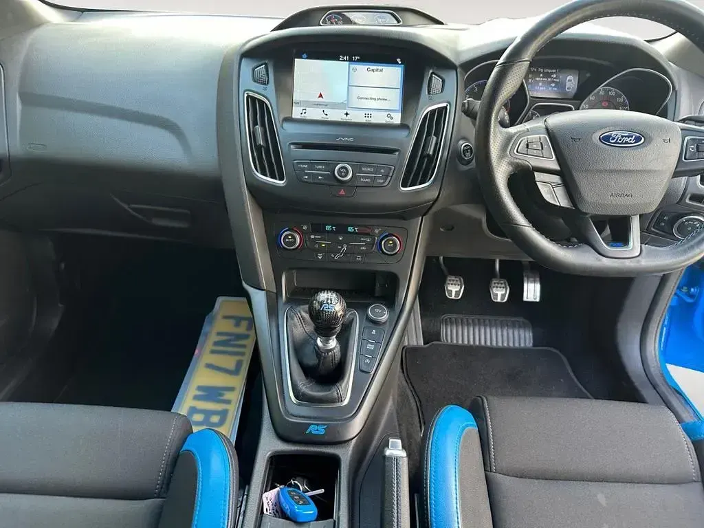 Used Ford Focus RS 350 HP (257 kW) 2017 Blue Hatchback