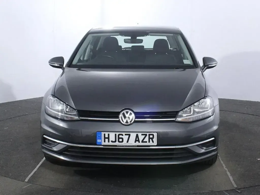 Used VW Golf VII SE 125 HP (91 kW) 2017 Grey Hatchback