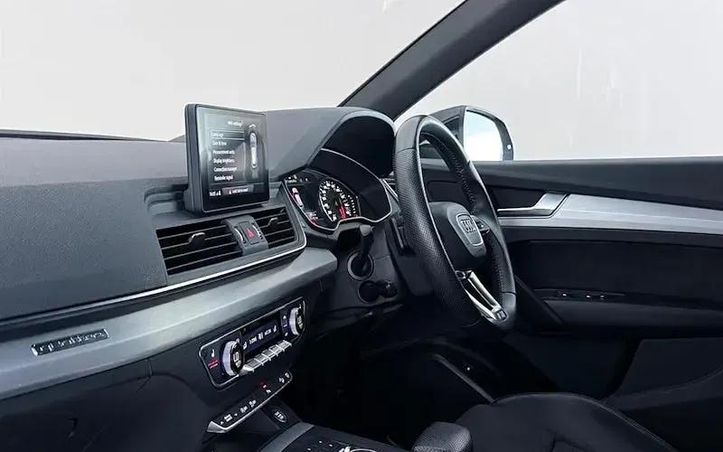 Used Audi Q5 S-Line 190 HP (139 kW) 2019 Black SUV